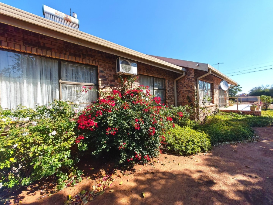 4 Bedroom Property for Sale in Universitas Ridge Free State